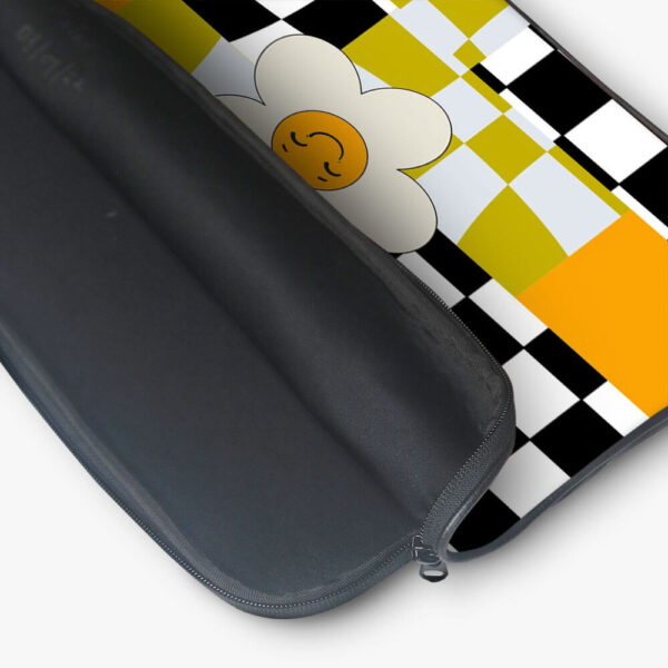 Chessy Blooms Print Laptop Sleeve - Image 3
