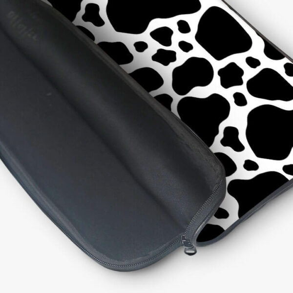 Calm Cow Print Laptop Sleeve - Image 3